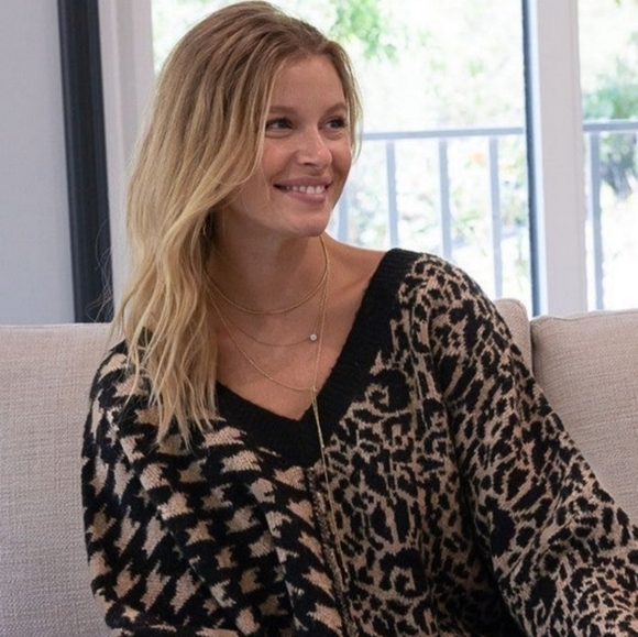 POL Leopard Geo Mixed Print Oversized Sweater - Picture 2 of 4